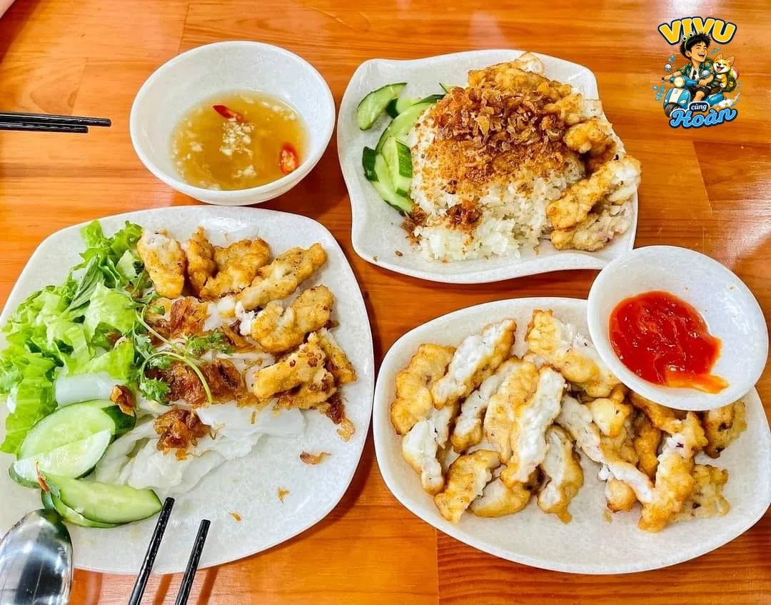Ảnh tham khảo về Bánh cuốn chả mực Gốc Bàng Hạ Long