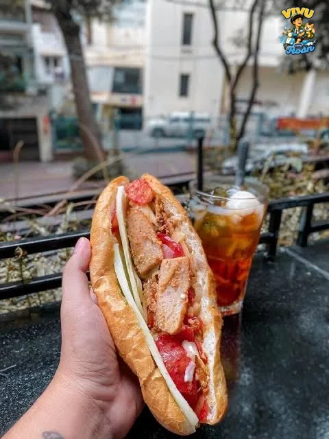 Ảnh tham khảo về Bánh Mì Dân Tổ Hạ Long