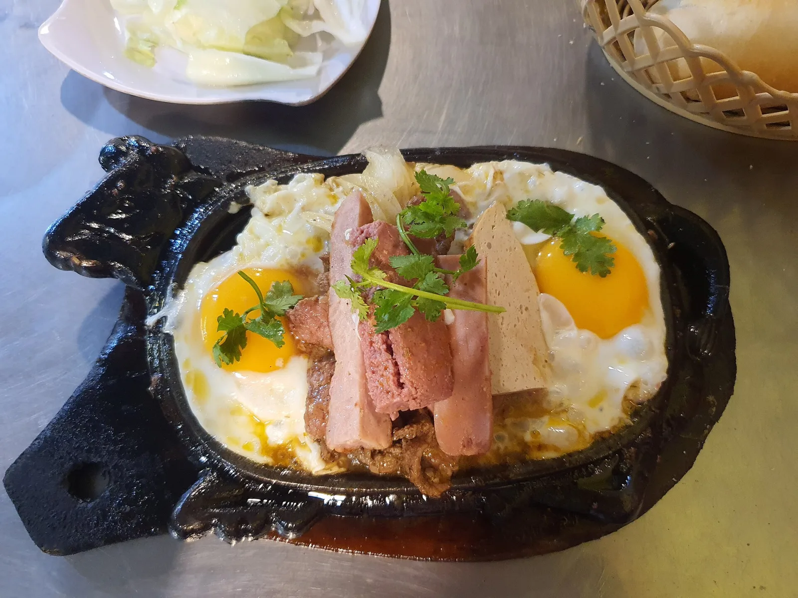 Ảnh minh họa cho Thuê căn hộ Hạ Long có bếp