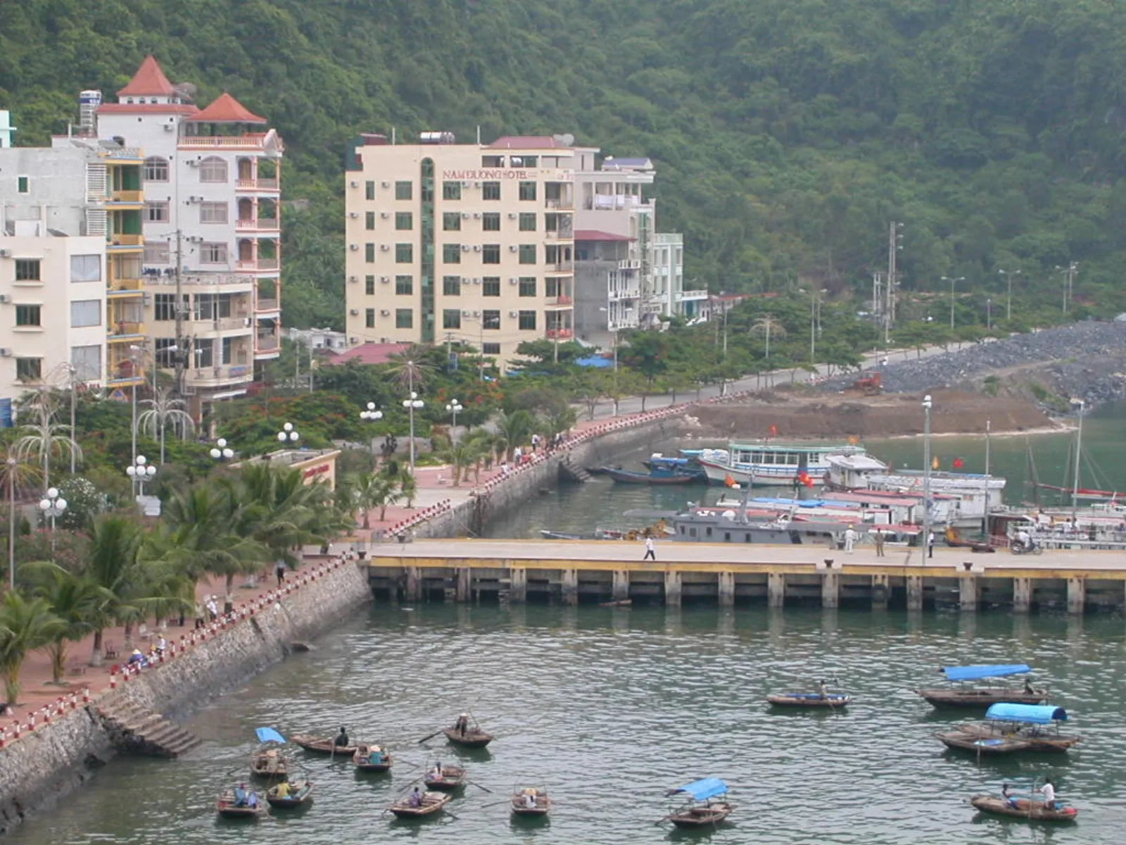 Ảnh minh họa cho Hang Sửng Sốt
