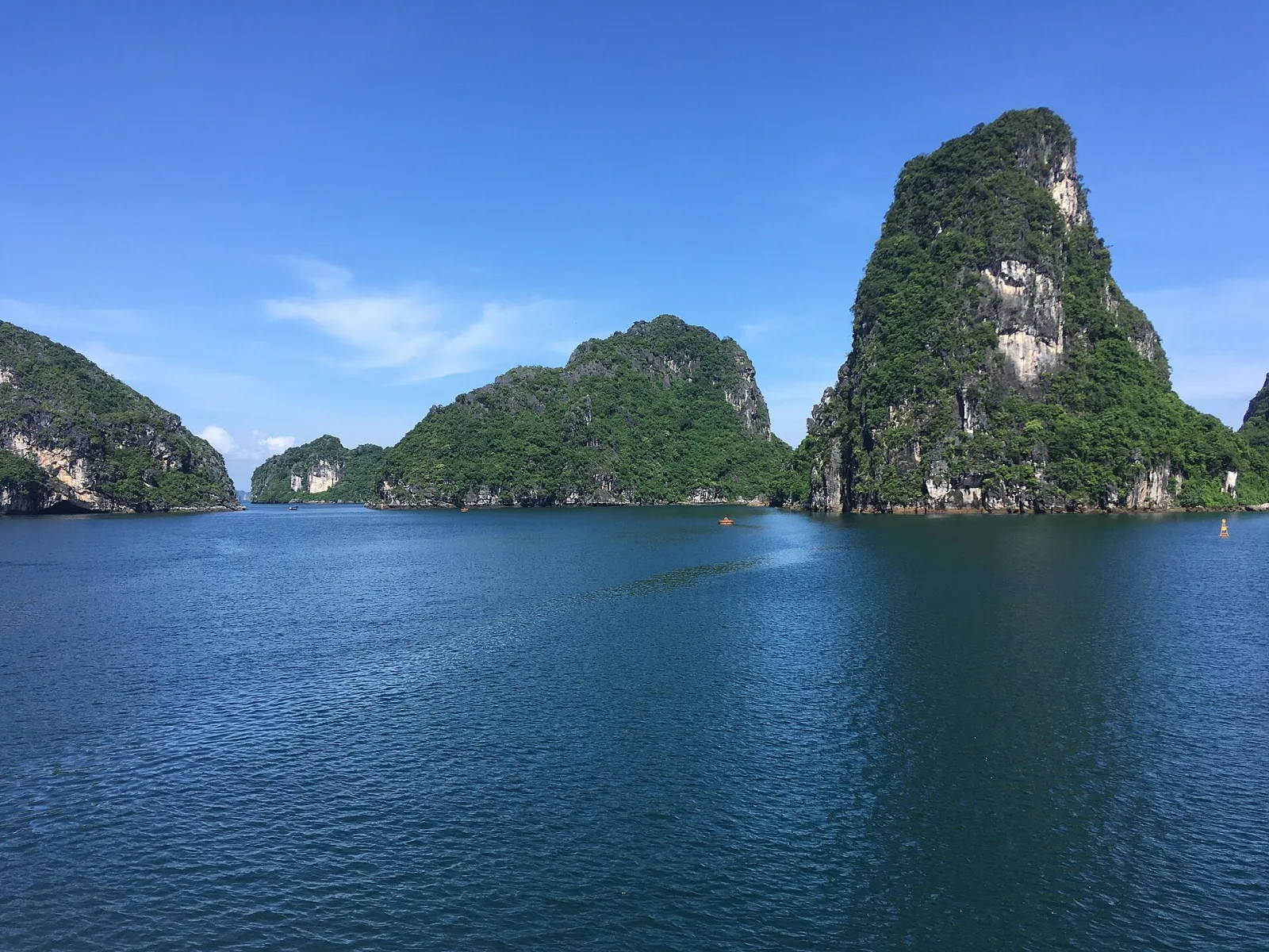 Ảnh minh họa cho Lịch trình Hạ Long 1 ngày cho người lớn tuổi