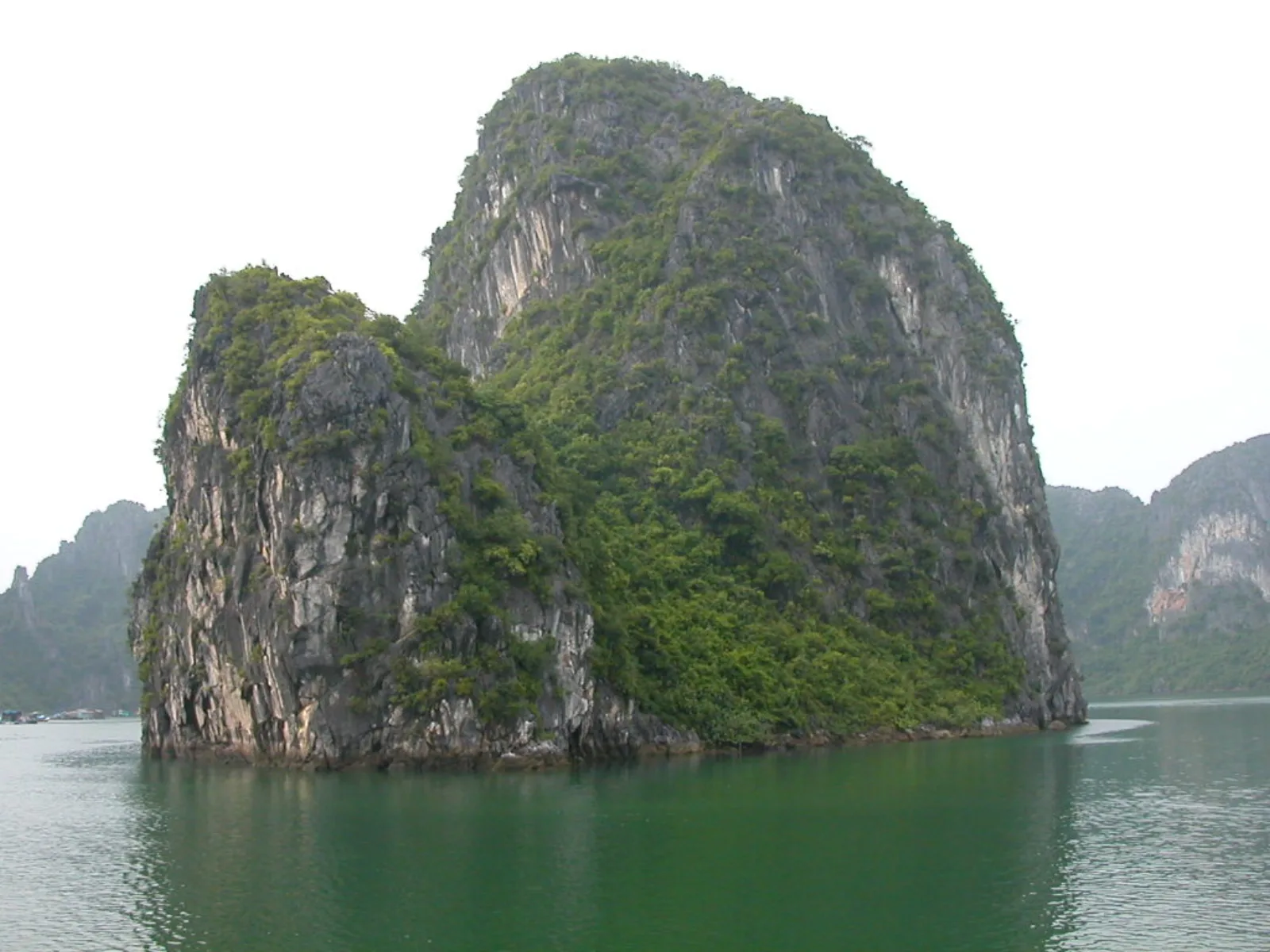 Ảnh minh họa cho Lịch trình Hạ Long 4 ngày 3 đêm cho cặp đôi