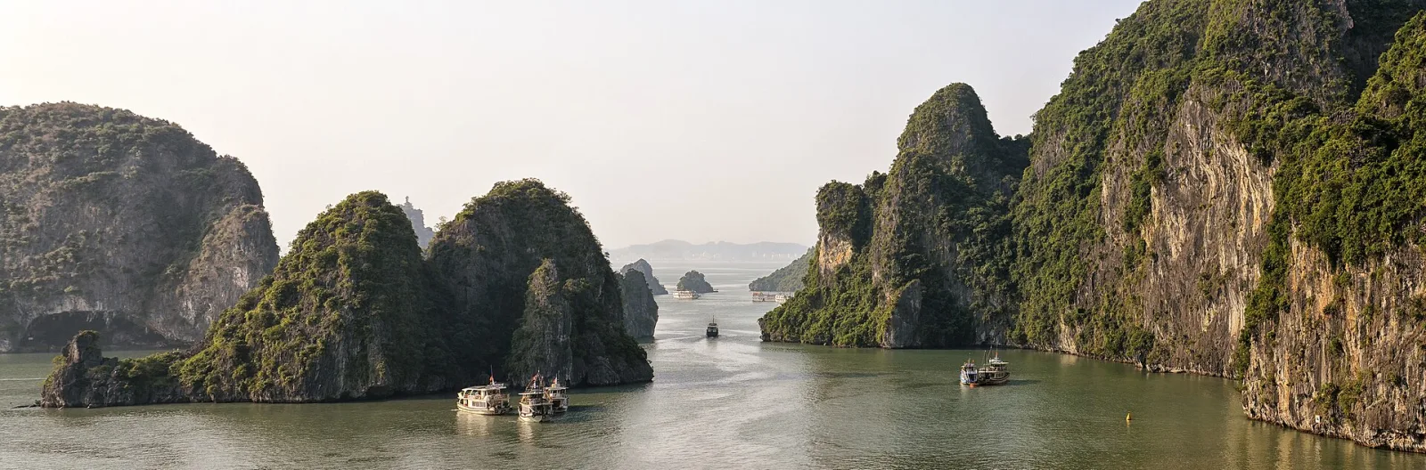 Ảnh minh họa cho Từ sân bay Cát Bi đi Hạ Long