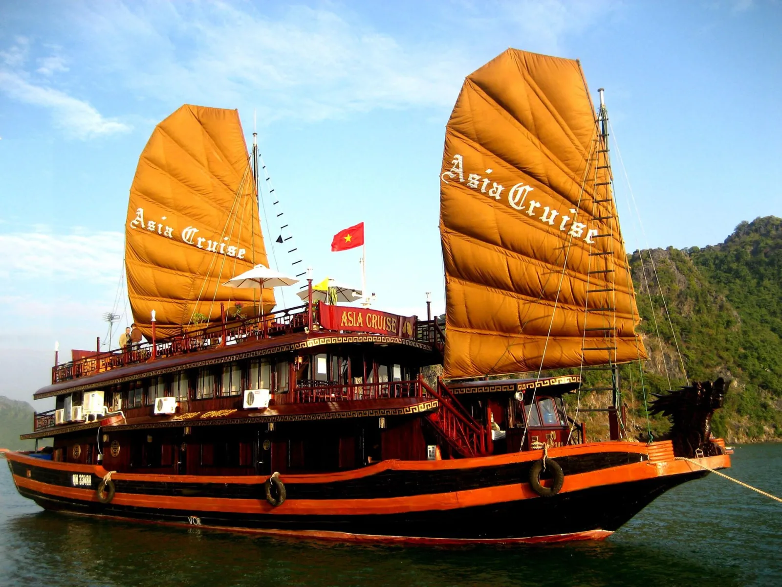 Ảnh minh họa cho Làm việc từ xa ở Hạ Long