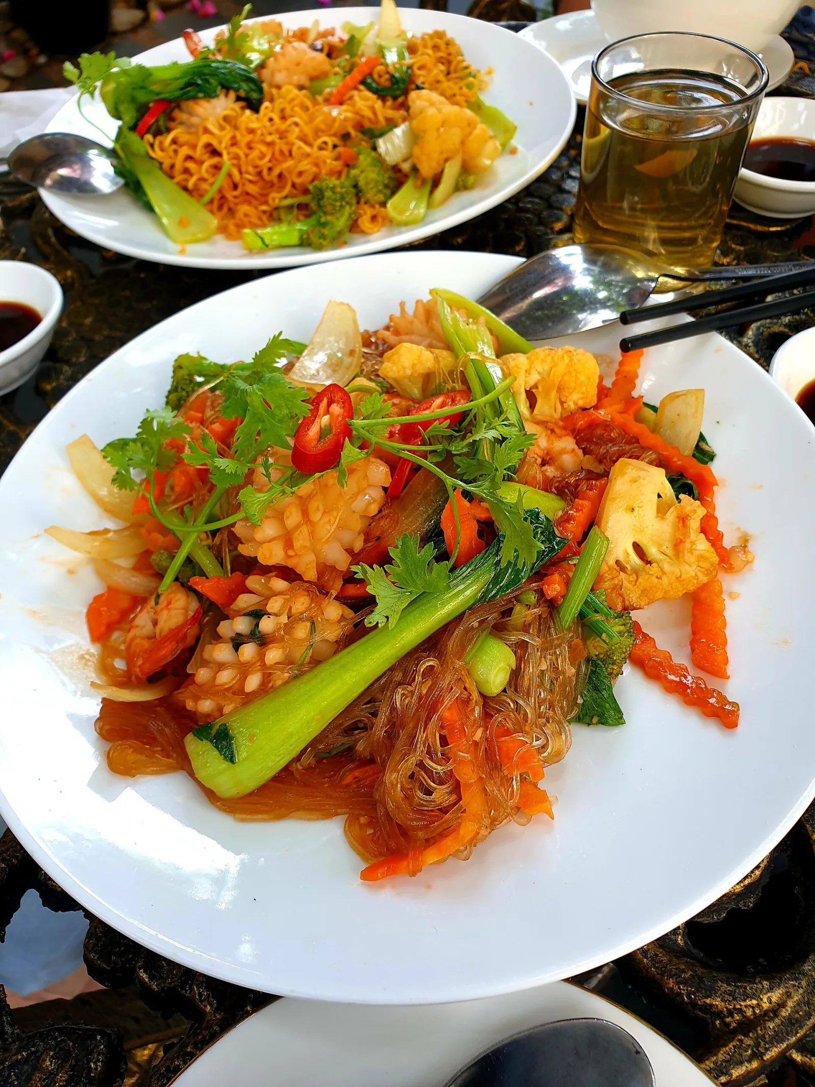 Ảnh minh họa cho Tránh lộ thông tin khi đặt phòng và tour Hạ Long