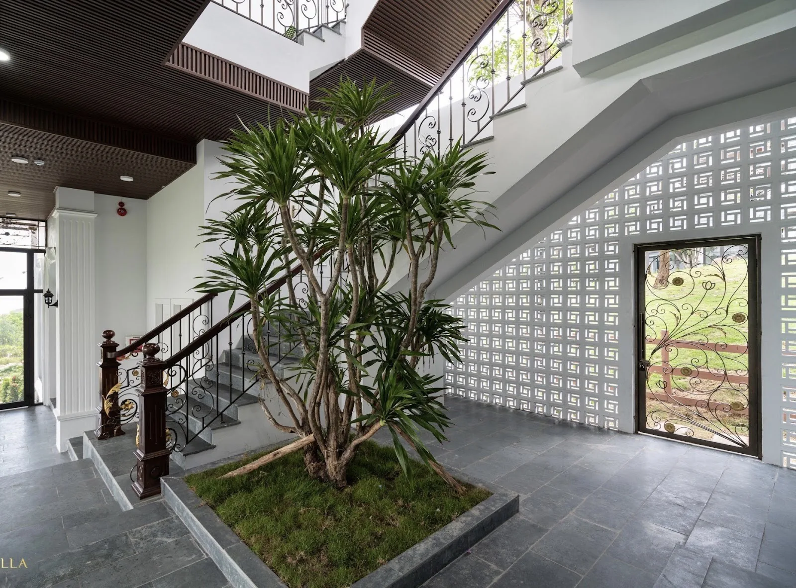 Villa BEN, Hạ Long