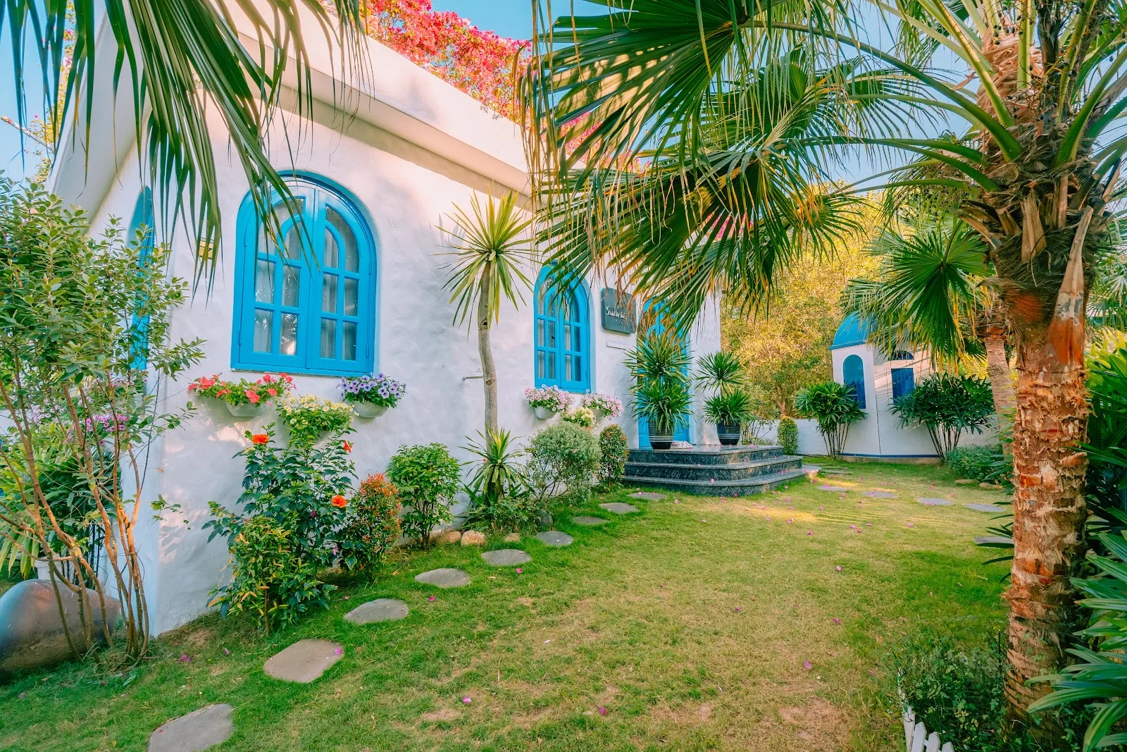 Villa SANTORINI, Hạ Long